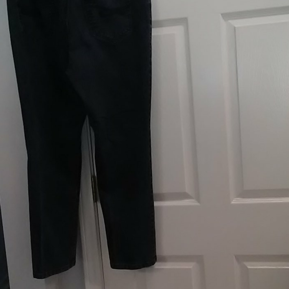 Jeans - Picture 7 of 9